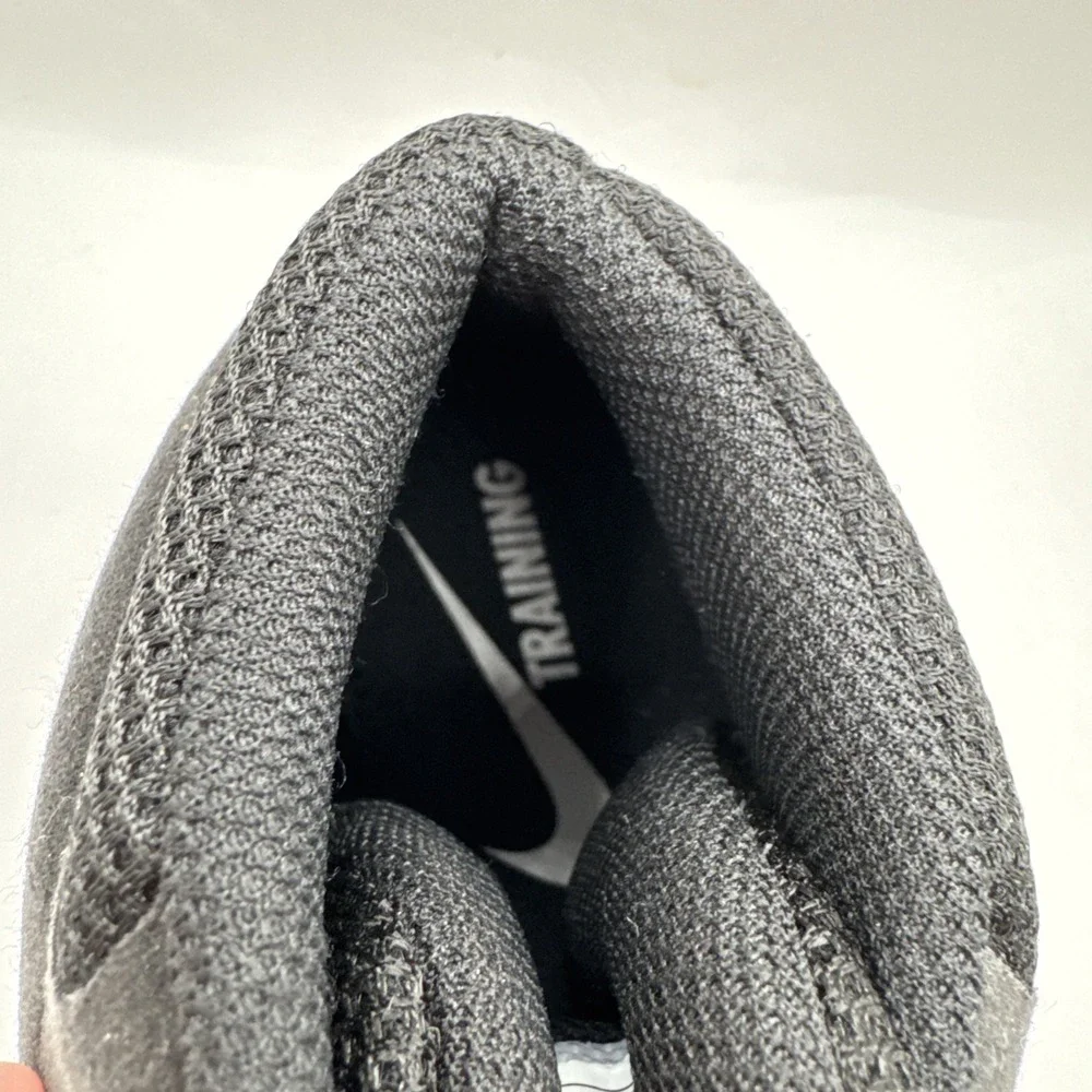 Nike fury black